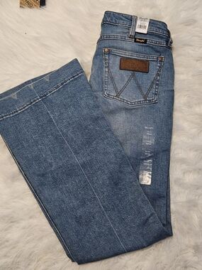 Wrangler Women's Retro Boot Cut Jeans with Signature Back Patch